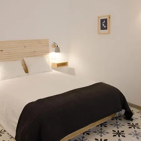 Torre De La Yerba * Caces