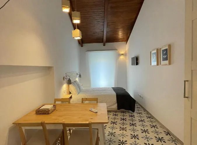 Torre De La Yerba * Caces