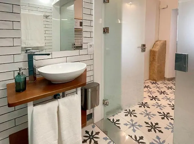 Torre De La Yerba * Caces